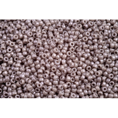 MATUBO ROUND 11/0  N. 11 CHALK JET LUSTER