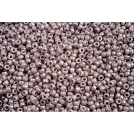 MATUBO ROUND 11/0  N. 11 CHALK JET LUSTER