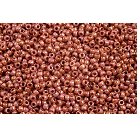 MATUBO ROUND 11/0  N. 19 CHALK RED GLAZE