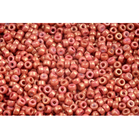 MATUBO ROUND 8/0  N. 263 CHALK RUBY LUSTER