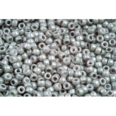 MATUBO ROUND 7/0  N. 97 CHALK GREEN LUSTER