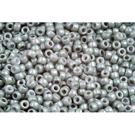 MATUBO ROUND 7/0  N. 97 CHALK GREEN LUSTER