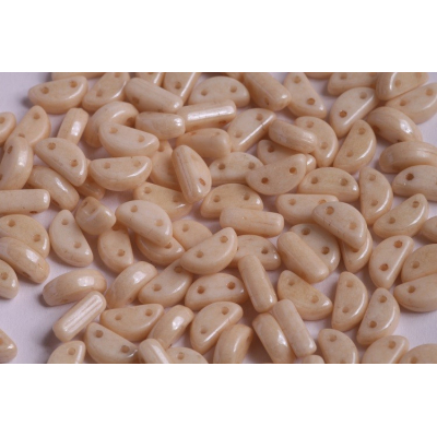 Halfmoon č.28 (8x4mm)