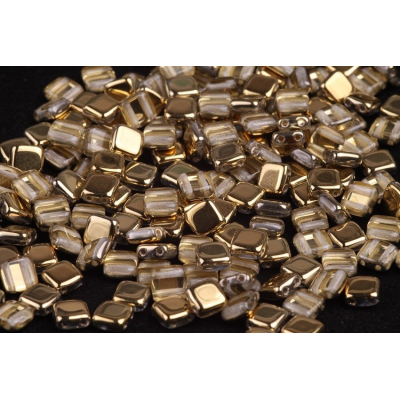 Dvoudírkové čtverečky č. 6 (6x6 mm)