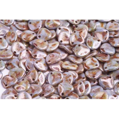 Rose Petal č. 47 (8x7mm)