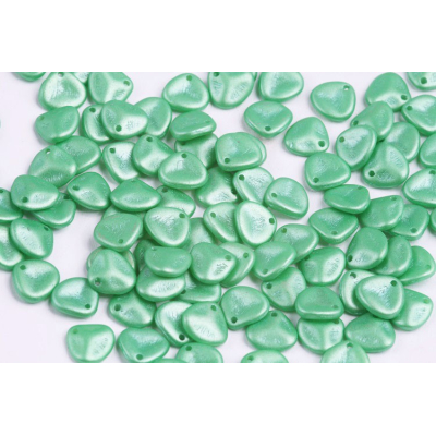 Rose Petal č. 61 (8x7mm)