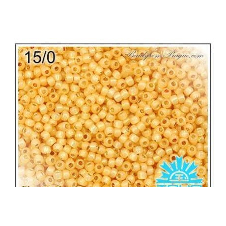 TOHO Round 15/0  N. 502 Silver-lined Milky Lt Topaz