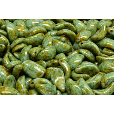 Korálky Zahnuté lístky č.1709 (7x13mm)