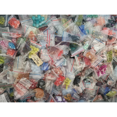 Náhodný mix skleněných korálků 500g