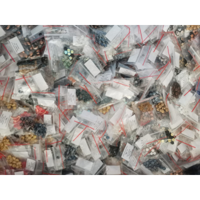 Náhodný mix skleněných korálků 500g