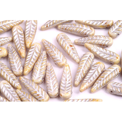 Korálky peříčka (5x17mm) - č. 28