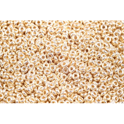 TOHO - Demi Round 8/0 č. 301