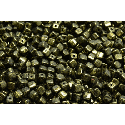 Korálky cube č. 24 (4x4mm)