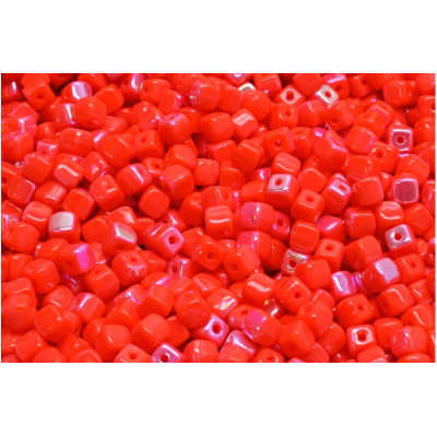 Korálky cube č. 65 (4x4mm)