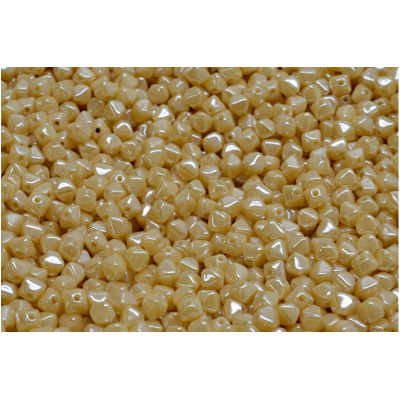 Korálky Lucerna č. 2204 (4x4mm)