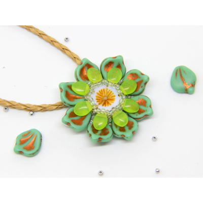 Náhrdelník Peony Petals č.1585 - stavebnice