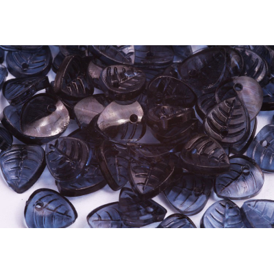 Plastové korálky 30 (9x9x2 mm)