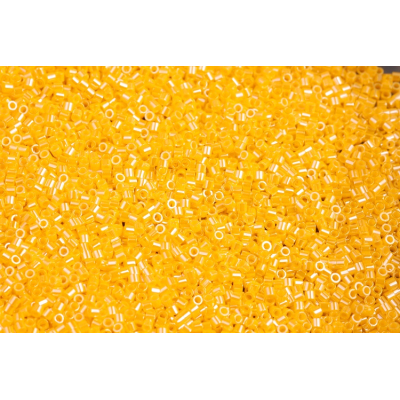 MIYUKI Delica 15/0 - č. D4