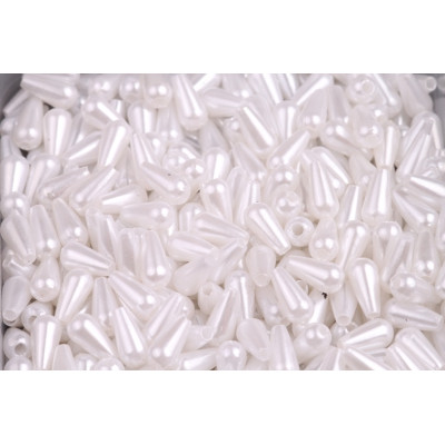 Plastové korálky 121 (8x4mm)