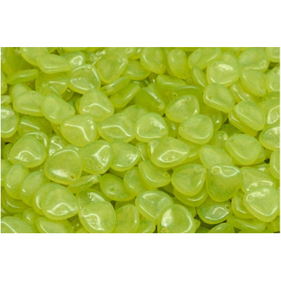 Rose Petal č. 105  (8x7mm)