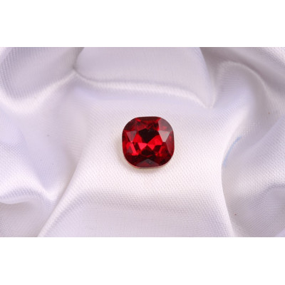 Skleněný šaton 12x12mm - č.225