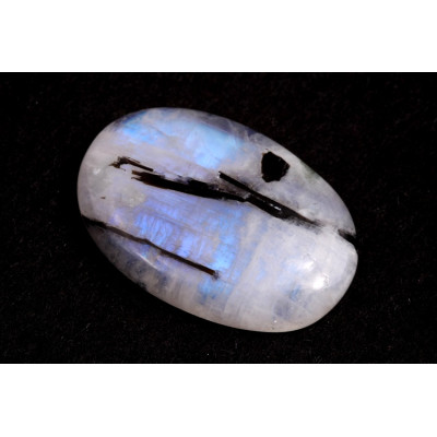 Kabošon Moonstone č.2445 (35x24x7mm)
