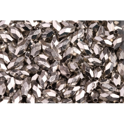 Plastové korálky 548 (8x4mm)