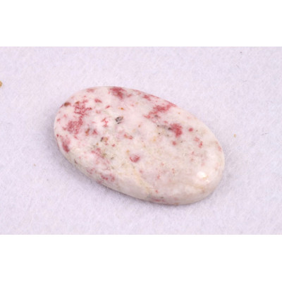 Kabošon Cinnabar č.5023 (32x19x6mm)