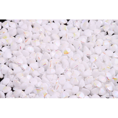 Korálky pohanka 137 (5x5 mm)