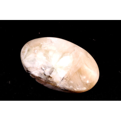 Kabošon Fire Scolecite č.2629 (36x23x7mm)