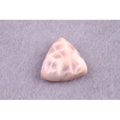 Kabošon Natrolite (Pink Larimar) č.4982 (16x17x7mm)