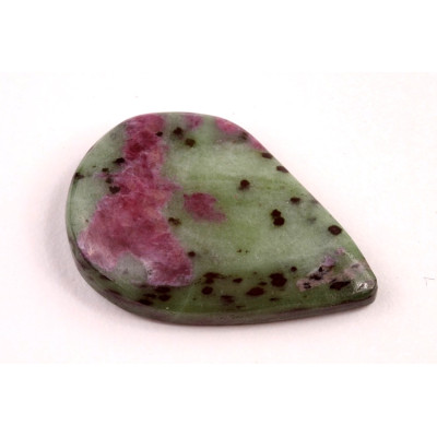 Kabošon Ruby Zoisite č.665 (35x24x6mm)