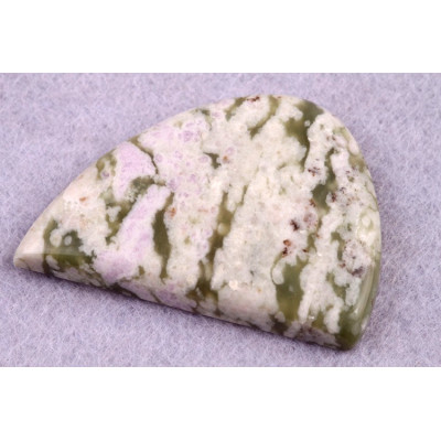 Kabošon Vesuvianite č.6377 (40x28x6mm)