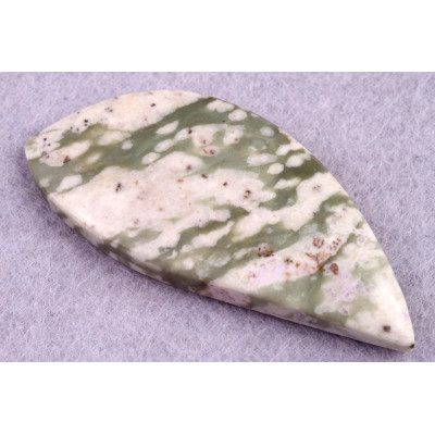 Kabošon Vesuvianite č.6381 (51x23x6mm)