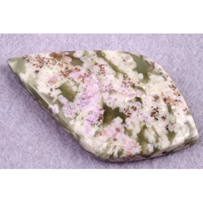 Kabošon Vesuvianite č.6385 (51x29x7mm)