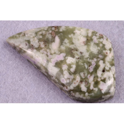 Kabošon Vesuvianite č.6388 (49x28x7mm)