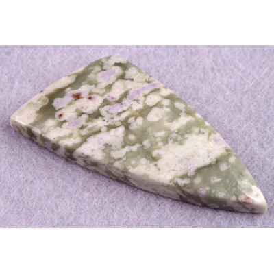 Kabošon Vesuvianite č.6398 (48x20x6mm)