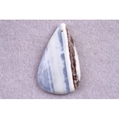 Vrtaný kabošon Blue Opal č.V10 (35x20x5mm)