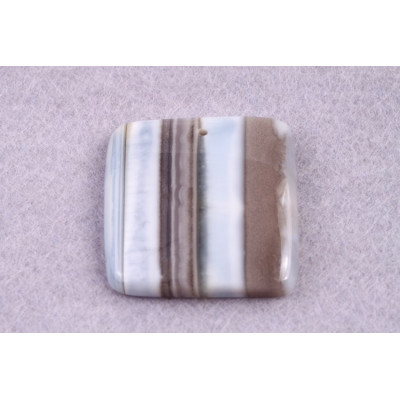 Vrtaný kabošon Blue Opal č.V13 (28x27x6mm)