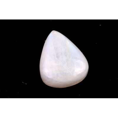Vrtaný kabošon Moonstone č.V18 (32x24x8mm)