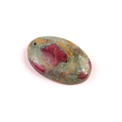 Vrtaný kabošon Rubín ve Fuchsitu č.V52 (29x18x7mm)