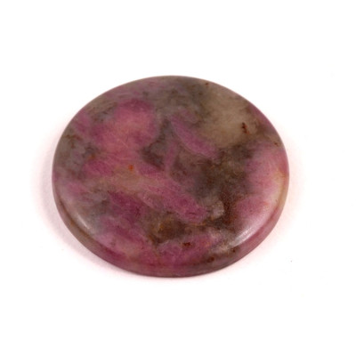 Kabošon Ruby Feldspar č.7726 (33x6mm)
