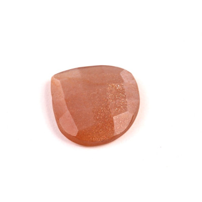 Kabošon Broušený Sunstone č.7777 (24x24x5mm)