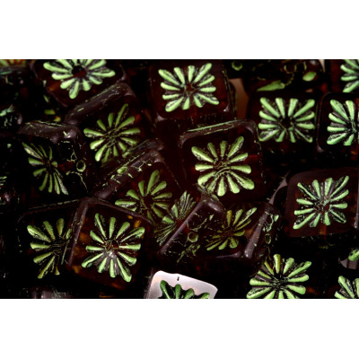 Ploškované čtverečky kiwi 10 mm č. 58