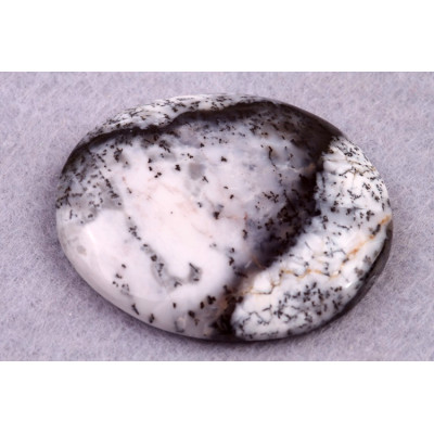 Kabošon Dendrite Opal č.837 (34x29x6mm)