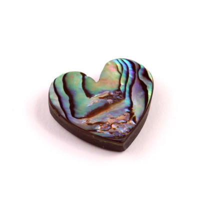 Kabošon  Přírodní Perleť na umělém onyxu č.6541 (23x25x6mm)