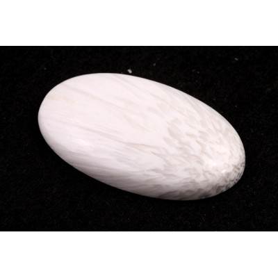 Kabošon White Scolecite č.8499 (37x22x7mm)