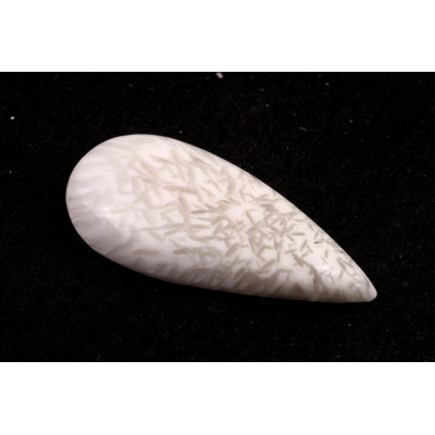Kabošon White Scolecite č.8501 (36x17x7mm)