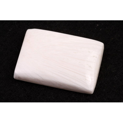 Kabošon White Scolecite č.8504 (31x23x7mm)