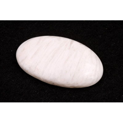 Kabošon White Scolecite č.8515 (35x21x6mm)